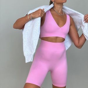 WeWoreWhat Pink Workout Set - Seamless Biker Shorts and V-Neck Bra Top